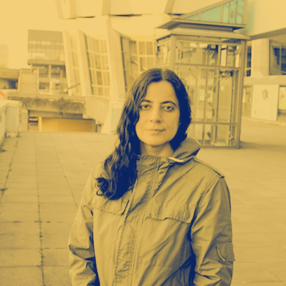 L&uuml;tfiye G&uuml;zel: Elle-Rebelle. Poetry auf Handzetteln in Butterbrott&uuml;ten